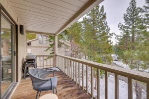 8 Mi to Northstar Slopes: Tahoe Gem w Fireplace