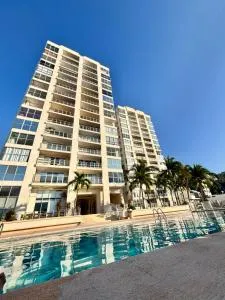 Condominio en zona turística - Icacos