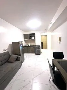 Condo Near MOA and NAIA at SoleMare Parksuites - Baclaran