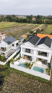 Kedungu Palm 2 - 3BR Villa in Kedungu