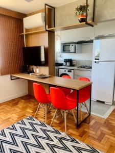 Leblon – Recém-reformado com vista Mar.