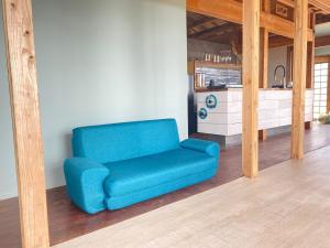 Tamari House, a mansion with coral islands and natural pools