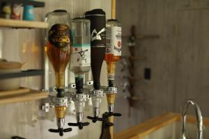 Enjoy old games and have indoor BBQ at Kairas House