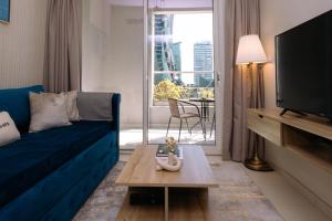 HiGuests - Vibrant 1BR in Business Bay