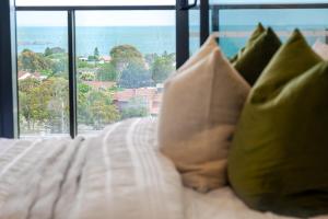 Luxury Bay View Apartment