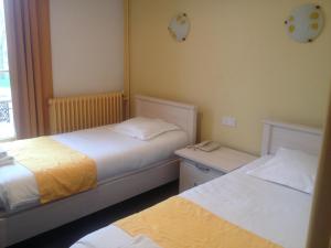 Hotels Hotel Couleurs Sud : photos des chambres