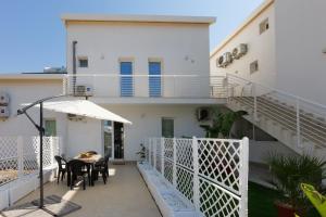 Astro apartments with direct access on the sea of Noto heritage of Unesco