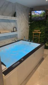Hébergement jacuzzi très silencieux