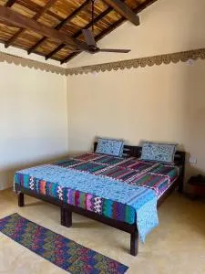 RANN HELLARO Homestay - Dholovira