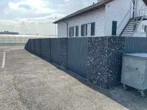 4-Zimmer-Einfamilienhaus mit Garten und Parkplatz - Volketswil