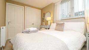 Modern And Cozy Apex Apartment