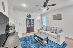 Modern 3BR in Gated Community Near JBSA & SeaWorld Duplex