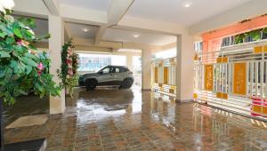 Family friendly 2BHK near Kharadi with Covered Parking
