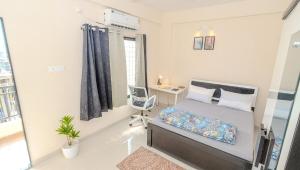 Family friendly 2BHK near Kharadi with Covered Parking