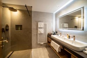 Three-Bedroom Apartment room in Hotel Montanara