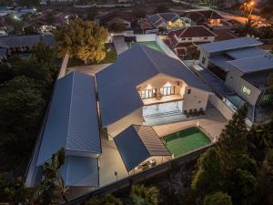 T M L-Grand Manor Pool villa-6 master bedrooms & 2 secondary bedrooms -Luxury KTV & Billiards - Private Party Paradise