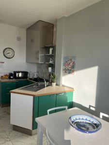 Seaview Apartment - A