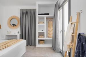 Serenity Sunset Villa, Glinado Naxos, by NaxosVibe