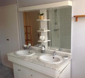 Maisons de vacances La Landaise propriete familiale, piscine chauffee : photos des chambres