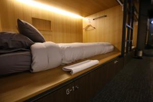 1 người trong phòng Tập Thể 8 giường (Nữ) (8-Bed Dormitory -- Female Only)