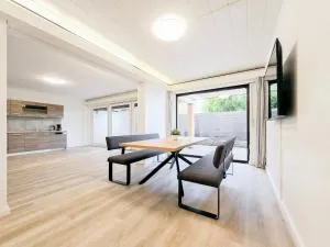 RAJ Living - 3 Room Apartment with Terrace - 25 min Messe DUS - Angerhausen