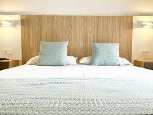 King Room room in Bungalows Los Almendros - Gay Exclusive
