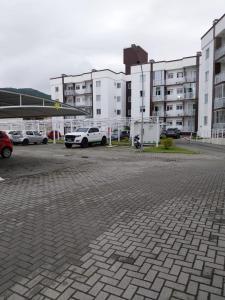 Apartamento com Ar Condicionado nos dois quartos