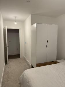 The Modern Haven Spacious 2-Bed 2-Bath Getaway