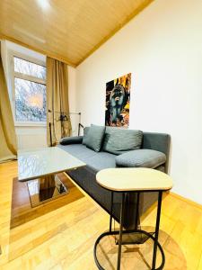Comfortable Private Rooms in 4BR Apartment Near FAC Platz