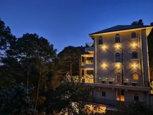The Hamilton Kasauli - Solan