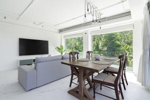 Kata Ocean View Condominium