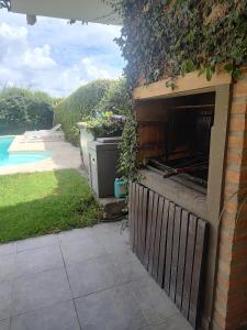 Casa de 2 pisos, Zona Aeropuerto, 3 dormitorios