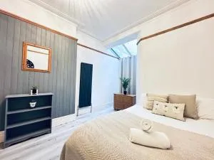 Lovey 6 Bed House Uplands Swansea - Perfect for Families and Contractors - Sketty