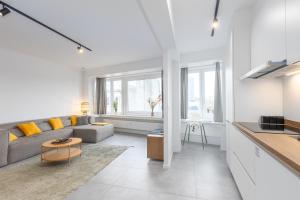 Ostend Center Luxury Top Floor Apartment with Free Parking