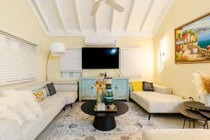 Palm Aire Villa at the Crest