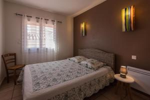 Maisons de vacances Maison Bompas 6 personnes piscine et jacuzzi : photos des chambres