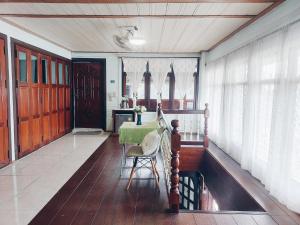 Green Riverside Homestay
