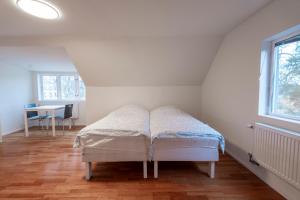 Danderyd - Eget hus med 12 min till STHLM city