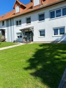 Schöne Ferien- Monteurswohnung - ruhig und malerisch gelegen - Borgentreich