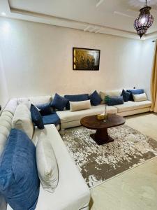 Entire Villa Garden Wi-Fi Near Beach