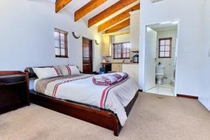 Douglasdale villla