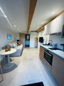 Cosy Studio Fréjus Centre Historique - Fréjus