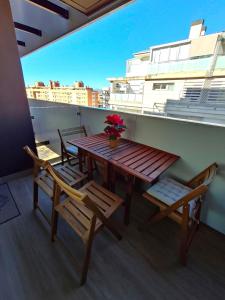 Moderno apartamento a estrenar con piscina y parking privado en Juan de Borbón