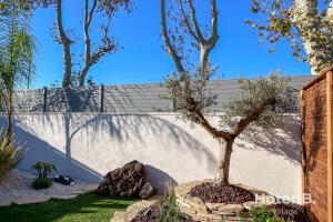 Maisons de vacances L-Olivier - Private Spa and Garden : photos des chambres