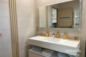 Maisons de vacances L-Olivier - Private Spa and Garden : photos des chambres