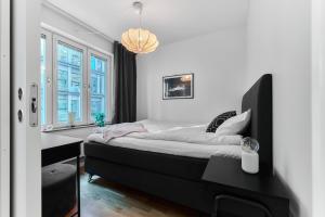 The Pink Patio - Cozy Modern Private Apartment