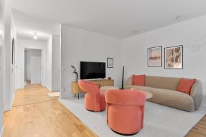 The Pink Patio - Cozy Modern Private Apartment