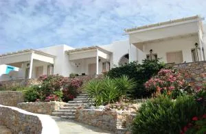 Agnanti studios - sikinos - Alopronia