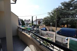 Family home between Paris and Disneyland