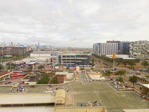 Condo Near MOA and NAIA at SoleMare Parksuites